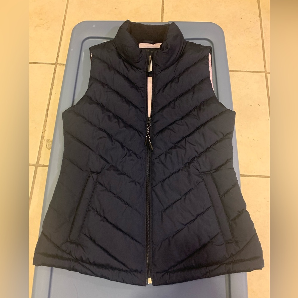 GAP zip up girls vest like new great condition